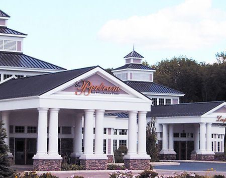 Bertram Inn And Conference Center Aurora Exterior photo