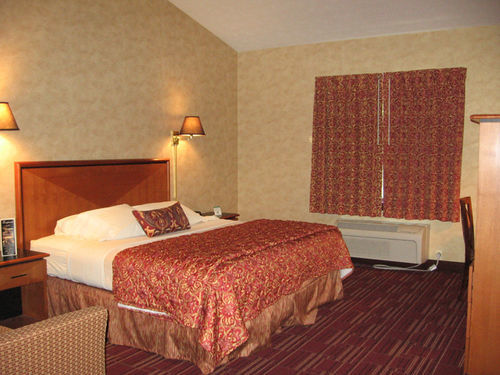 Bertram Inn And Conference Center Aurora Exterior photo